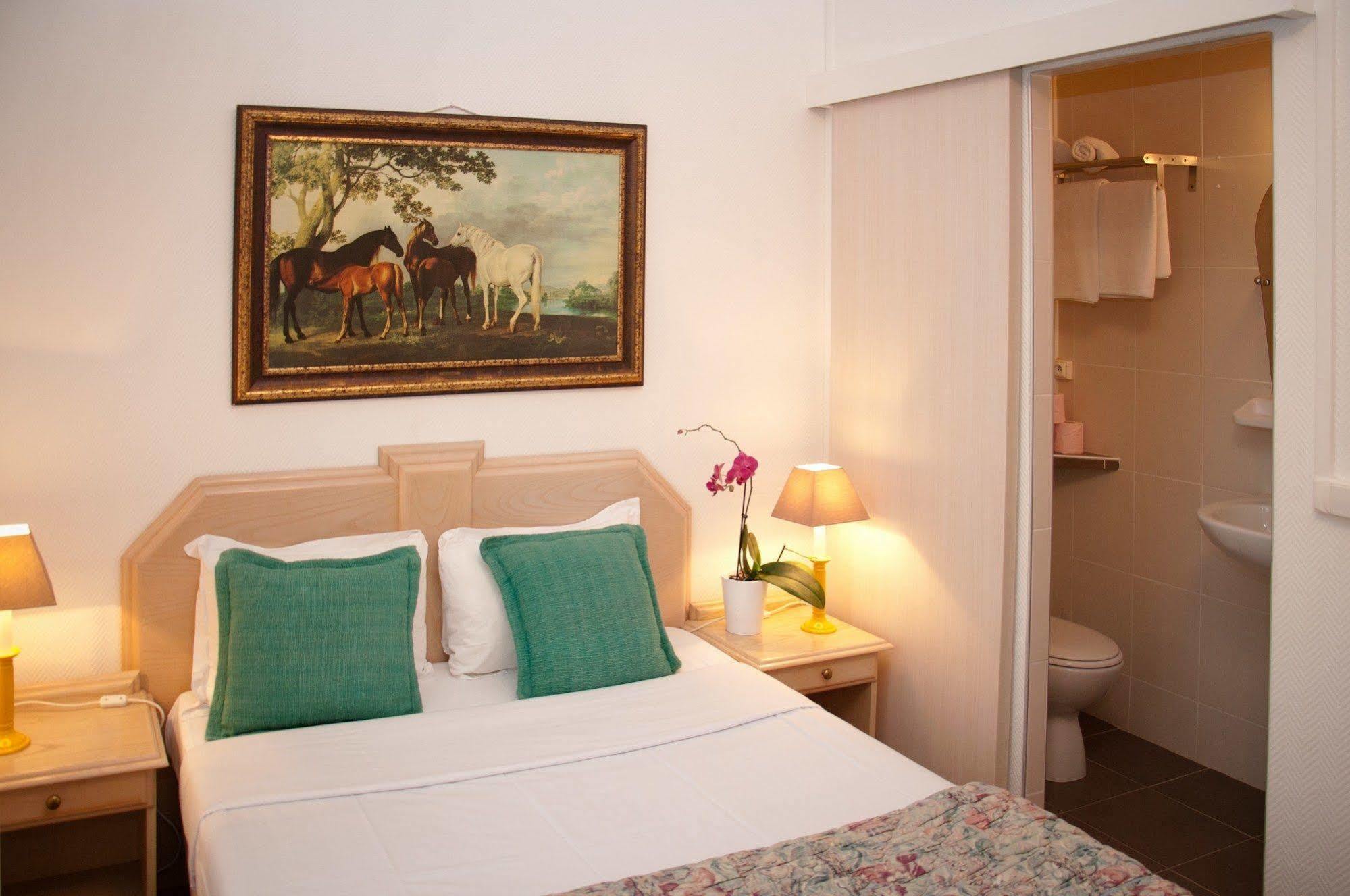 Castel De Siam Hotel Улгат Екстериор снимка
