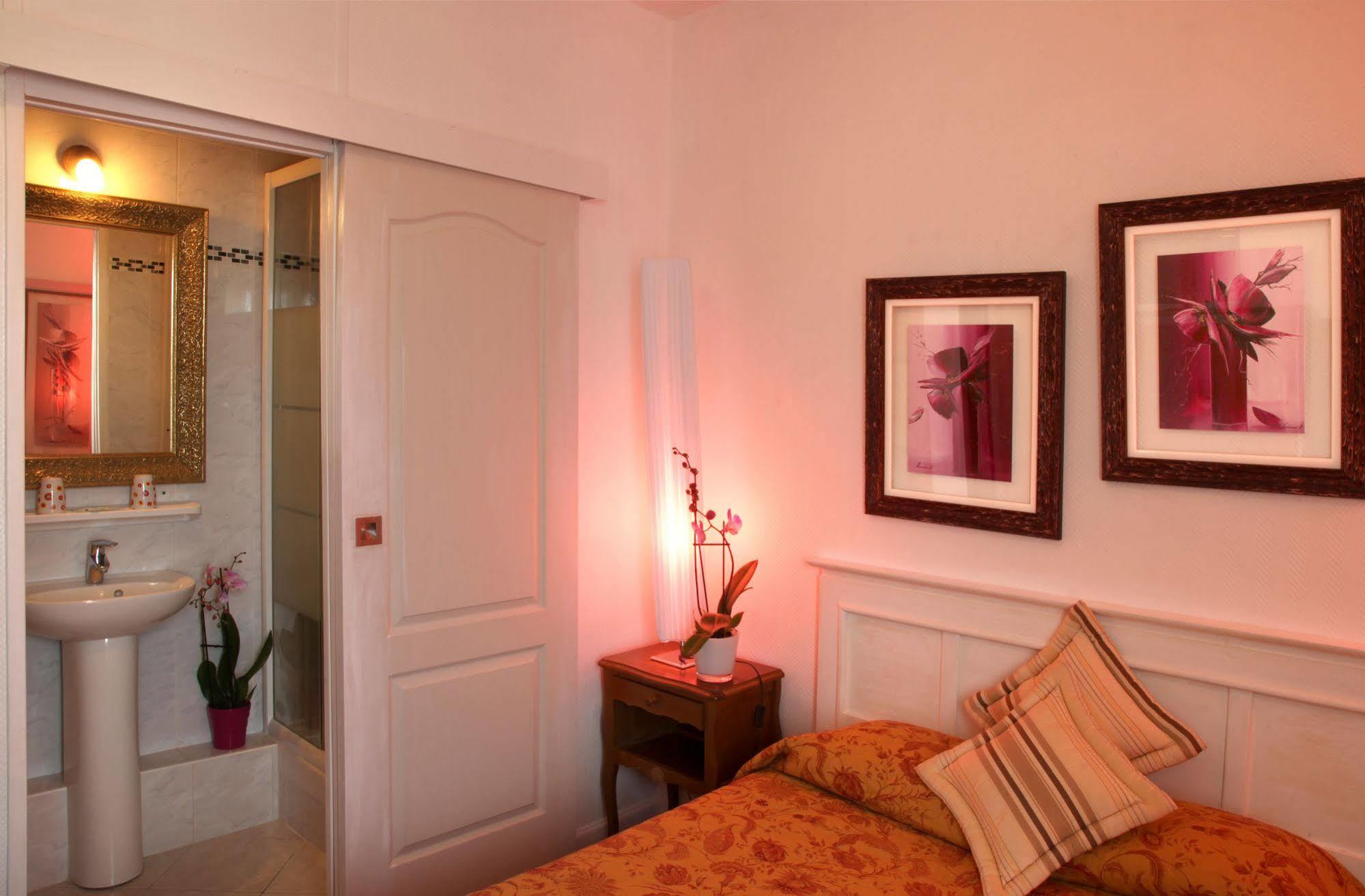 Castel De Siam Hotel Улгат Екстериор снимка